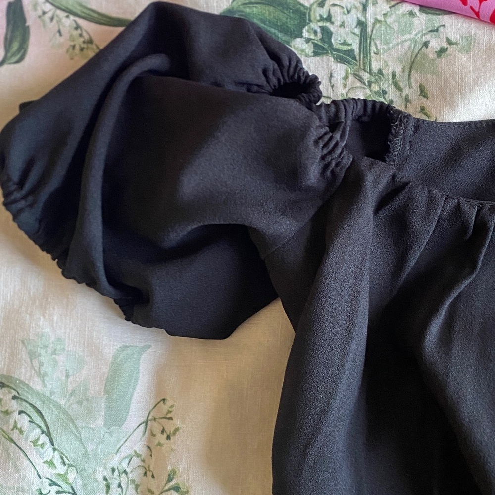 Abercrombie & Fitch Black Off-Shoulder Mini Dress - Picture 4 of 6
